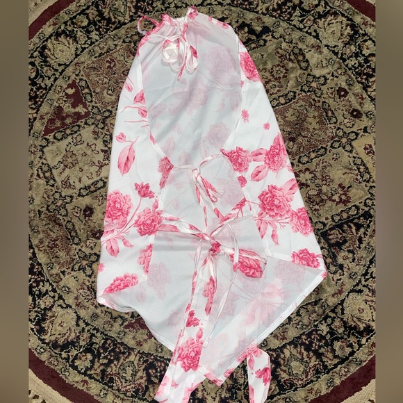 Pink backless top - Picture 3 of 3